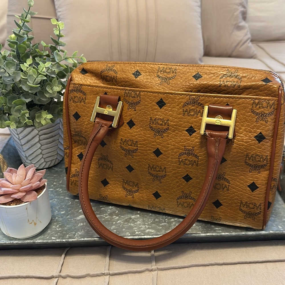 MCM Boston Bag - Picture 4 of 16